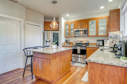 Gateway to Seattle! Lynnwood Home w/ Gazebo & Yard