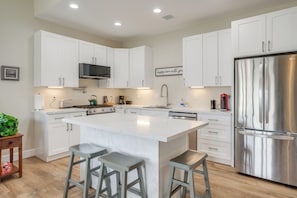 House (3 Bedrooms) | Interior - Secluded Mtn-view Dewey Home w/ Outdoor Oasis (Dewey-Humboldt)