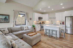 House (3 Bedrooms) | Interior - Secluded Mtn-view Dewey Home w/ Outdoor Oasis (Dewey-Humboldt)