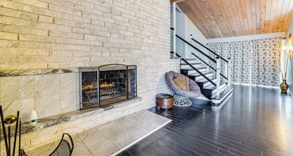 Pool, Gym & Basketball Court: Olympia Fields Home