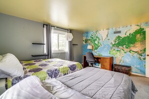 Interior - Pool, Gym & Basketball Court: Olympia Fields Home (Olympia Fields)