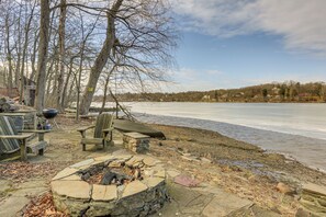 House (3 Bedrooms) | Interior - Year-round Fun in Monroe! Lakefront Family Home (Monroe)