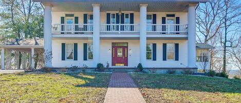 House (4 Bedrooms) | Front of property