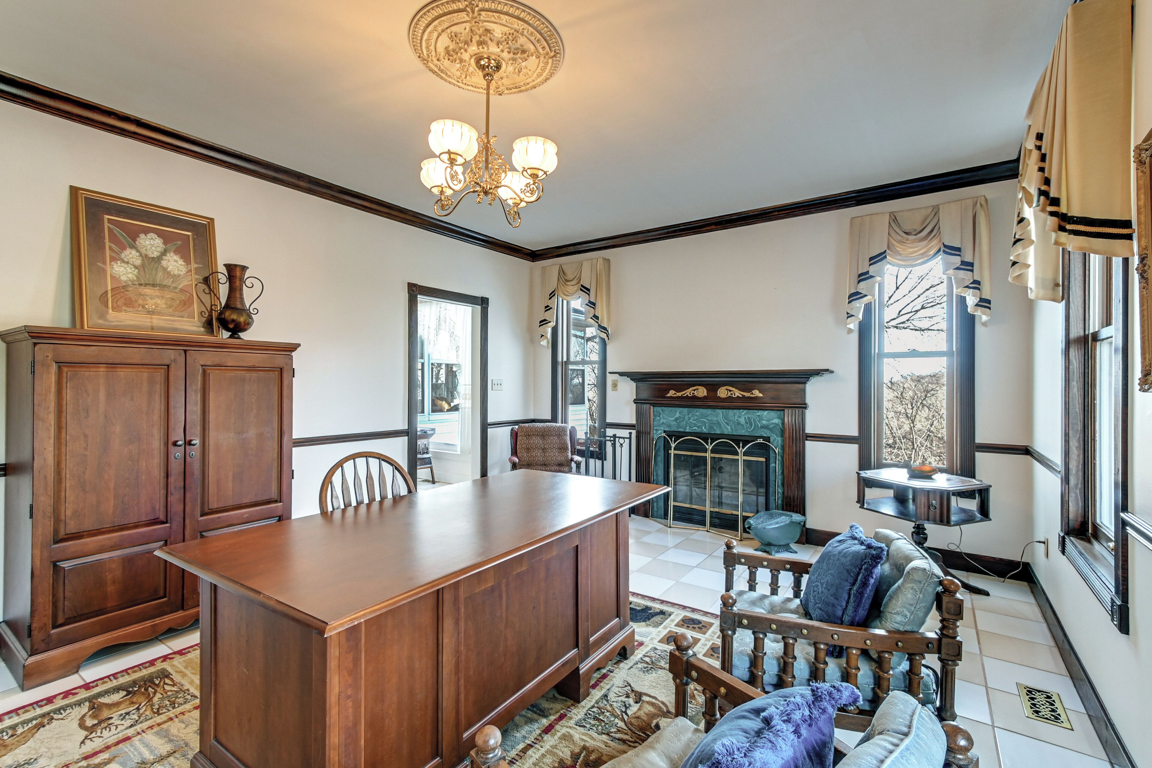 House (4 Bedrooms) | Interior