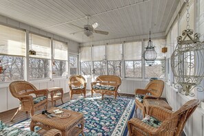 House (4 Bedrooms) | Interior - Spacious Shawnee Forest Hideaway! Hilltop Estate (Gorham)