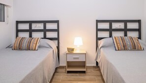 3 bedrooms, free WiFi - Cozy Apartment in Palamós - Includes Air Conditioning (Palamós)