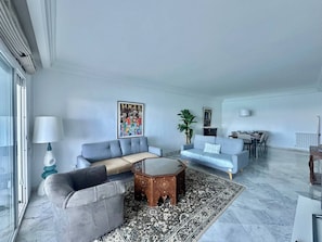 Apartamento, 2 quartos, para fumantes, sacada | Área de estar