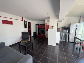 Interior - Air-conditioned villa with parking for 2 people in Cap d'Agde (Cap d'Agde)