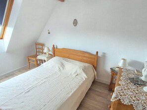 1 bedroom - T2 Duplex for 4 with balcony and parking, pets allowed (Cucq)
