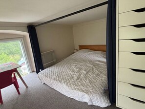 1 bedroom, free WiFi - T2 mezzanine with WIFI, sleeps 6, near Barèges center (Barèges)