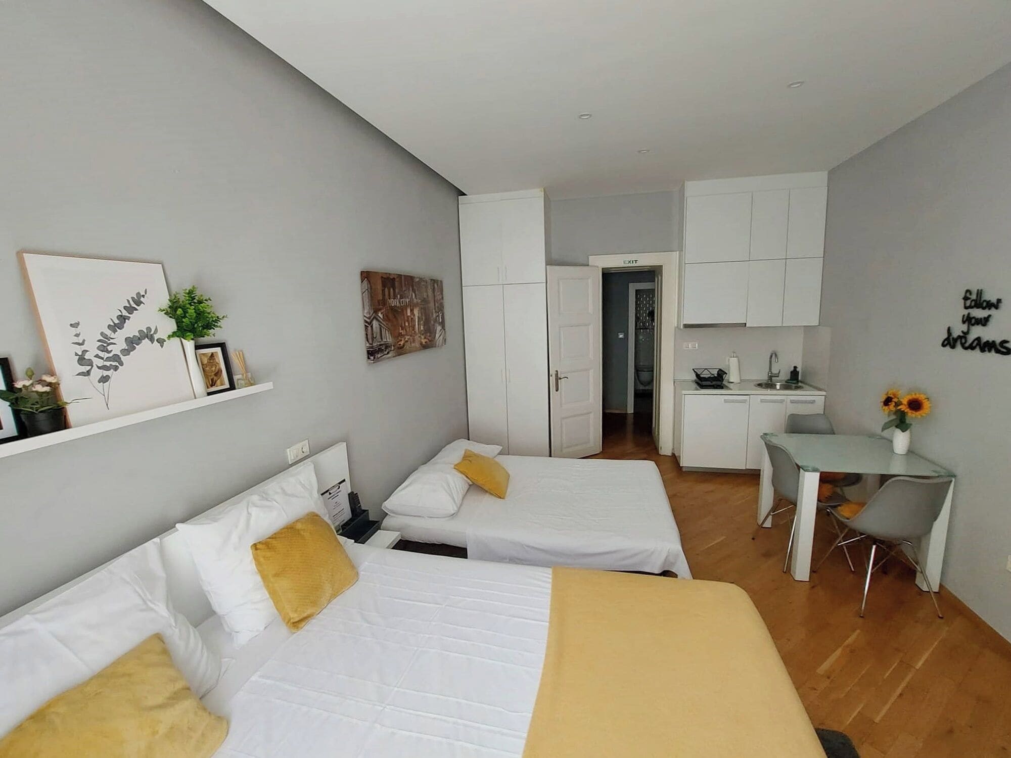 Studio Suite | Blackout drapes, iron/ironing board, free WiFi