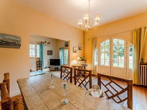 Dining - ARCACHON, LES ABATILLES : A 450 M DE LA CELEBRE SOURCE DES ABATILLES ! (Arcachon)