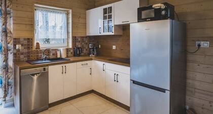 Large Holiday Home, Salt Cave, Sauna, Jacuzzi