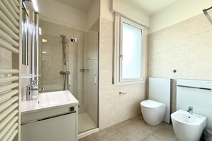 Doccia, bidet