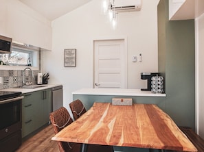 Private kitchen - Le Pignon Vert (Sainte-Clotilde-de-Horton)