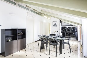 Dining - Easylife - Milano - C. Italia 68BP5 - P.Ticinese  (Milano)