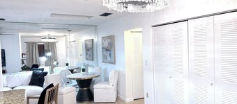 Miami Skyline 3-bedroom villa, Wynwood, Mins to Design District, Midtown, cruise