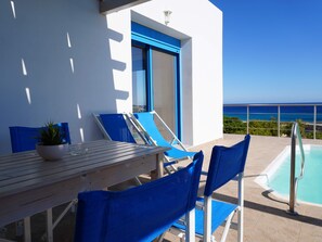 Outdoor dining - |    Rania Villas   | (Kipi Afiarti)