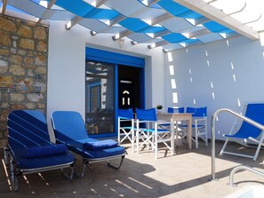 Outdoor dining - |    Rania Villas   | (Kipi Afiarti)