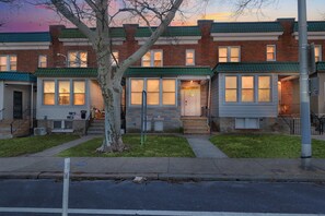 Studio | Exterior