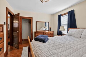 House, 2 Bedrooms | 2 bedrooms, iron/ironing board, free WiFi - Race, Play, Relax-Stay in a 1947 Gem! 2 Bedroom Home (Bristol)