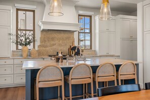 Townhome, 4 Bedrooms | Private kitchen | Fridge, oven, coffee/tea maker, toaster - The Rad Retreat At Desert Color 4 Bedroom Townhouse (St. George)