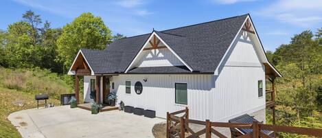 Cabin, 3 Bedrooms | Exterior