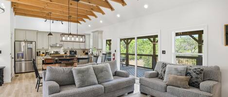 Stuga - 3 sovrum | Vardagsrum | Smart-tv