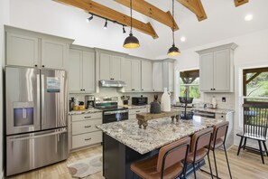 Cabin, 3 Bedrooms | Private kitchen - Black Bear Cove 3 Bedroom Cabin (Sevierville)