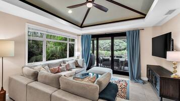 House, 3 Bedrooms | Living area | Smart TV