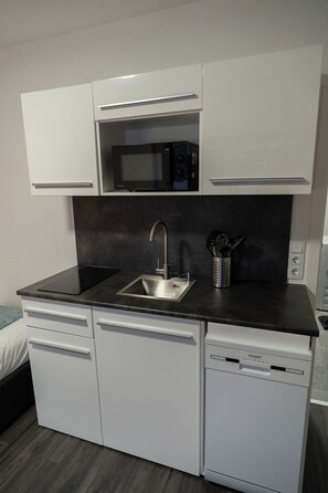 Private kitchen - 1Room-Apartment, Terrace, Free Wifi, Free Parking, SmartTV (Drensteinfurt)
