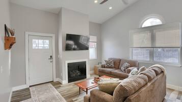 Smart TV, fireplace, offices