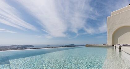 One Bedroom Apartment-sleeps 4 -sea View-parking