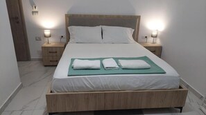 Comfort Double Room, Balcony | Free WiFi - Vila REJANA (Ksamil)