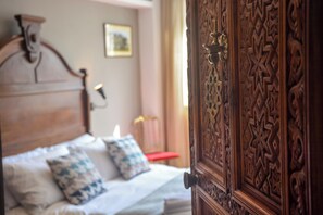 Iron/ironing board, WiFi, bed sheets - Asmaa Apartment (Casablanca)