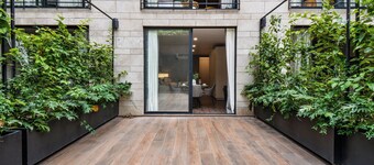 The Sterling Condesa