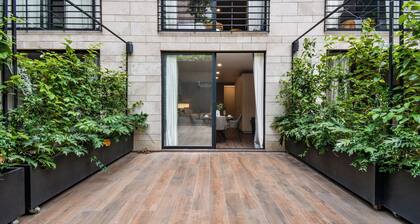 The Sterling Condesa