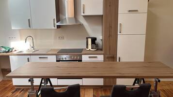 Mikrowelle, Ofen, Herdplatte, Geschirrspüler