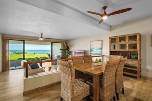 Dining - Puu Poa 102 - Private and Serene 2/2 with ocean views (Princeville)