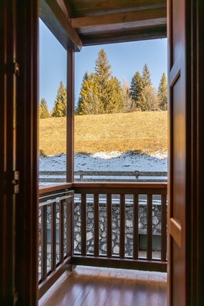 Interior - Casa Tre Corone, on the road to Cortina d Ampezzo (Borca di Cadore)