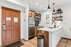 Fridge, microwave, oven, stovetop - Keystone River Run Condo Steps to Gondola! (Keystone)