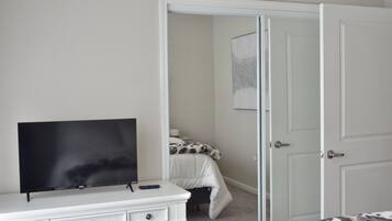 2 chambres, fer et planche à repasser, Wi-Fi, literie fournie