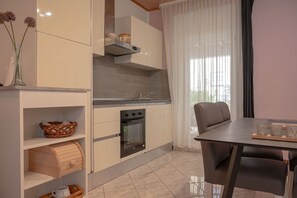 Fridge, oven, stovetop, dishwasher - Apartments Jasna / Apartmant 150m from the beach (Fažana)