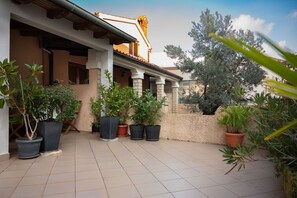 Terrace/patio - Apartments Jasna / Apartmant 150m from the beach (Fažana)