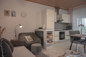 TV - Apartments Jasna / Apartmant 150m from the beach (Fažana)