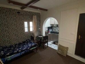 Interior - Summershade Homestay (Srinagar)