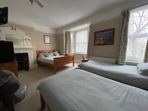 Free WiFi - Burton Villa Guest House (York)
