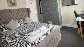 Double Room | Free WiFi