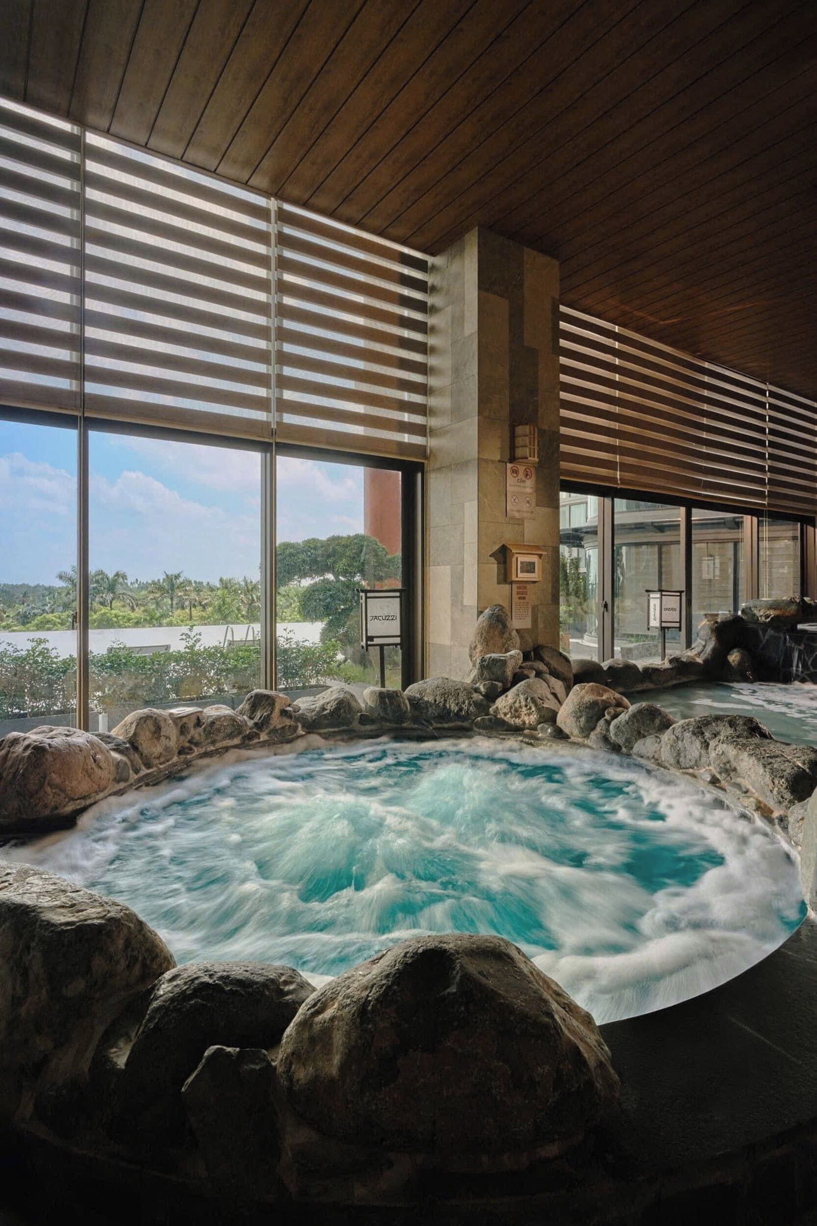 Phòng tắm hơi, bồn tắm thủy lực, phòng xông hơi 