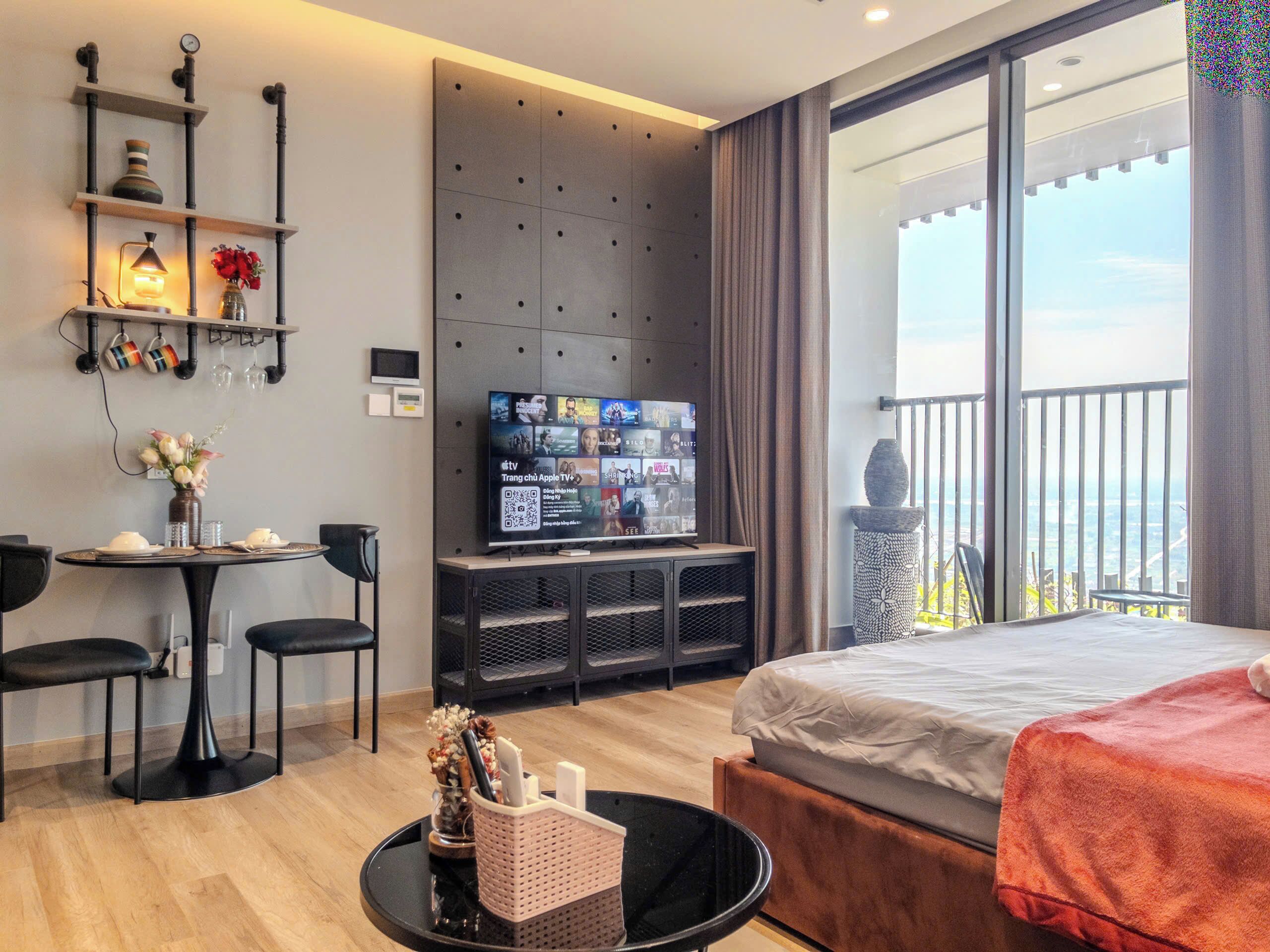 อพาร์ทเมนท์, 1 ห้องนอน, ระเบียง, วิวทะเลสาบ | โต๊ะทำงาน, พื้นที่ทำงานแบบใช้แล็ปท็อป, ห้องเก็บเสียง, Wi-Fi ฟรี